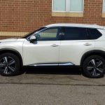 2023-nissan-rogue-sl-awd-4dr-crossover (1)