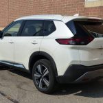 2023-nissan-rogue-sl-awd-4dr-crossover (2)